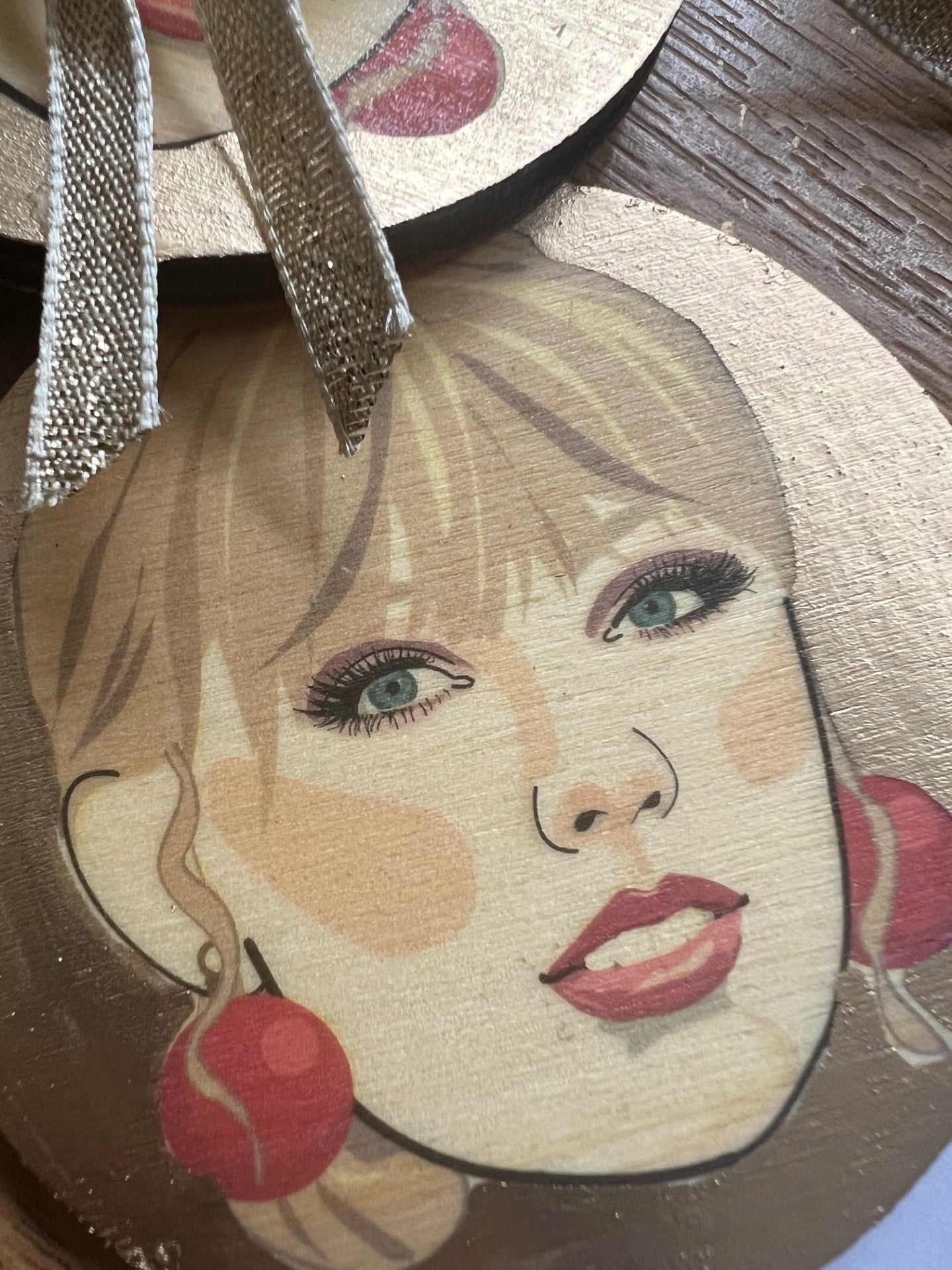 Taylor Swift - Character Wooden Bauble Hand Painted with Gold Leaf Paint - RWHO
