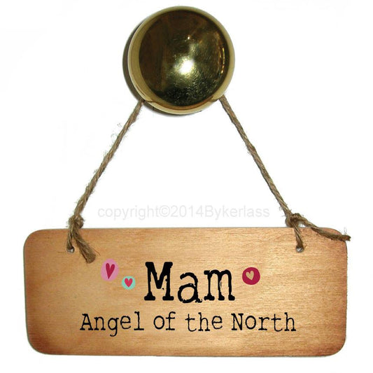 Geordie Mugs Mothers day wooden heart. Handmade in Newcastle, contains illustrations of Angel of the North & the Tyne Bridge